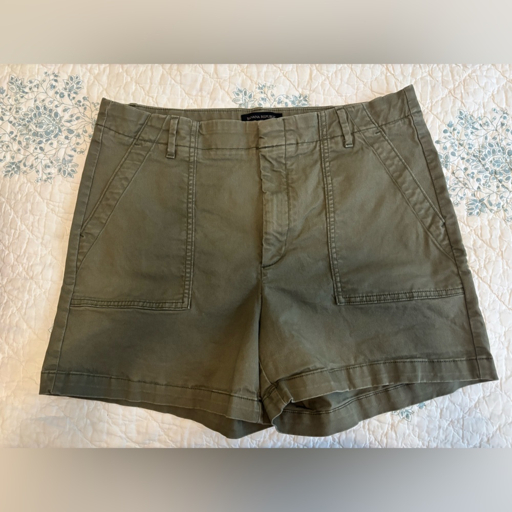 Banana Republic Green Cargo Shorts Casual Cotton Blend